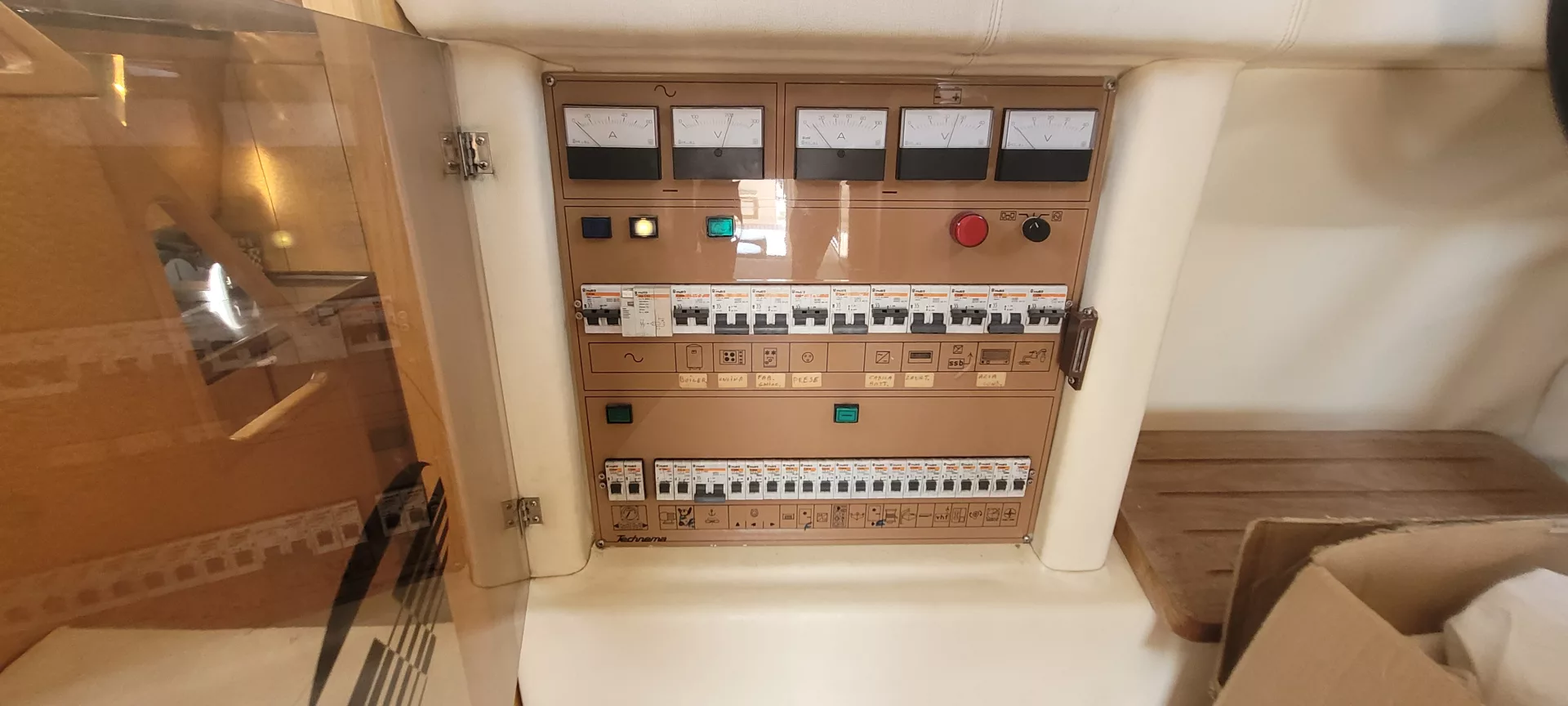 Technema  52